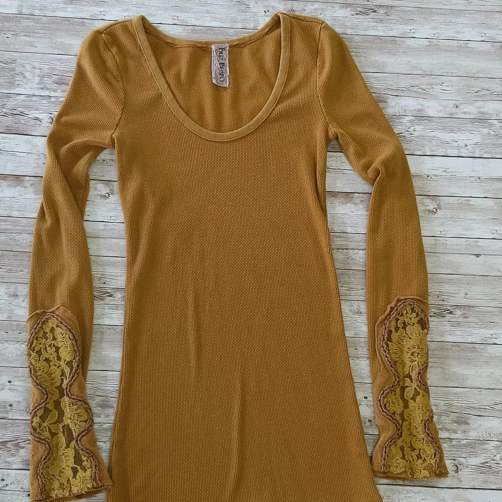 Free People Crafty Cuff Gold Lace Thermal Top S